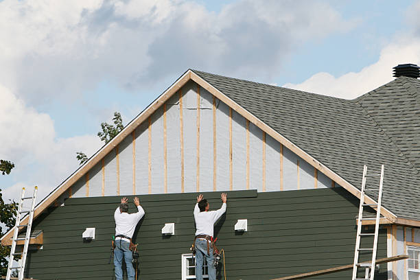 Professional Siding Installation technician working in Mineral City, OH